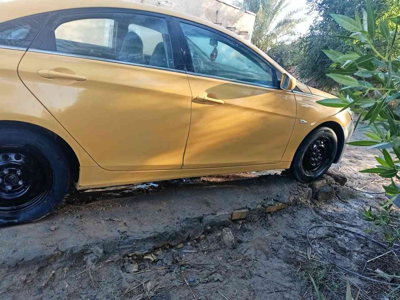 السلام عليكم
سوناتا وارد كوري 2011 غاز بانزين 
السياره مكفوله من تبديل وفتح ماعده باب الخلفي بي طخه ومصلحه خط بابل _ديوانيه 
السعر 115وبيه مجال للشراي 
العنوان الديوانيه سنيه تقاطع الجذع 
***********
وغير متواجد عله الفيس
