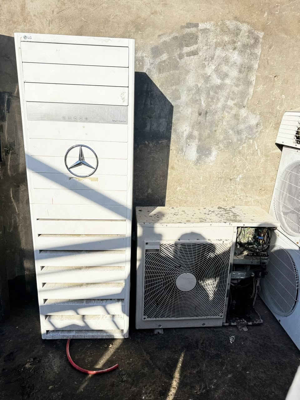 سلام عليكم سبلت الجي انفيرتر  3طن شغال وخارجيه طن ونص انفيرتر موديل 25 سعرهن ثنينهن 750 قفل ***********
