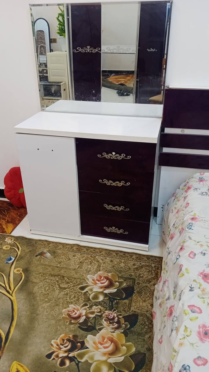 السلام عليكم عندي غرفه نفر واحد للبيع


**إذا كنت صاحب هذا الإعلان وتريد حذفه لأي سبب، رجاءا أرسل رسالة إلى الدعم الفني**