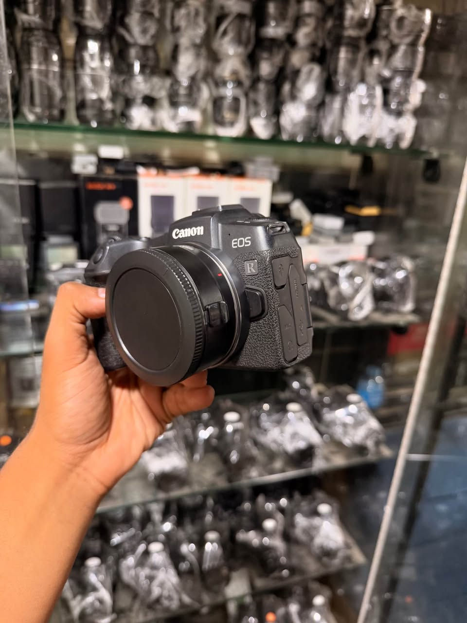 🌟 **عرض خاص من Zoom Store على Canon Rp
📸 **الحالة**: كسر زيرو، شتر / 5k
✅ **المستلزمات**: الشاحن، الحزام، البطارية، 
🚚 **توصيل** لجميع المحافظات  
🔒 **ضمان 3 شهور**
السعر 35000
📩 ابعتلنا رسالة واحنا نبعتلك فيديو يوضح حالة الكاميرا بالكامل!

📍 شبرا الخيمة، أمام محطة المترو  
0⃣1⃣1⃣0⃣0⃣5⃣3⃣4⃣8⃣7⃣3⃣
📞 01100534873 القاهرة, مصر


**إذا كنت صاحب هذا الإعلان وتريد حذفه لأي سبب، رجاءا أرسل رسالة إلى الدعم الفني**
