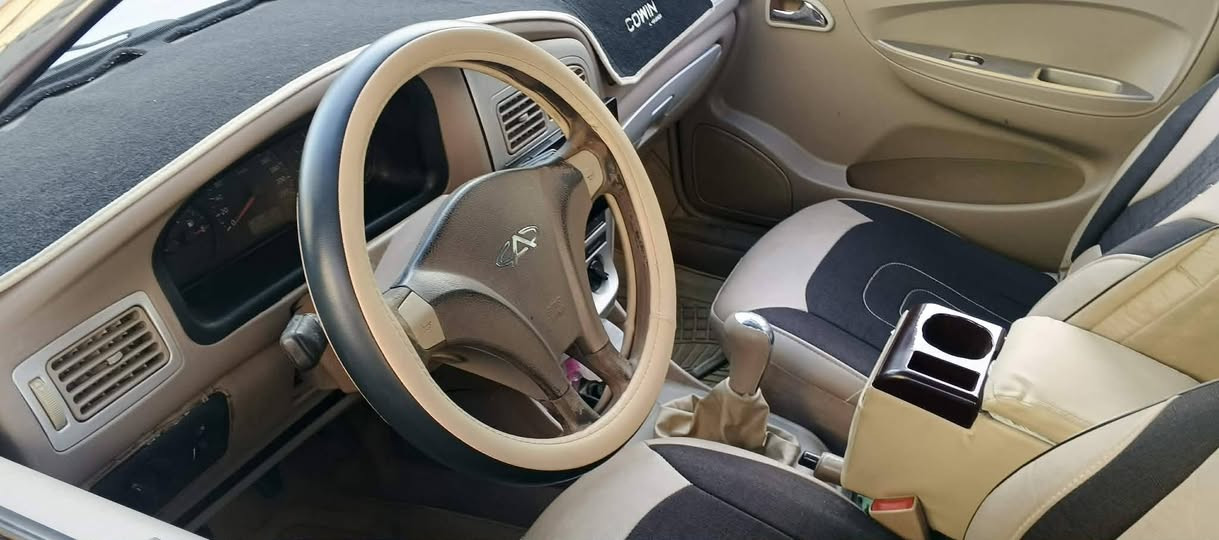 سلام عليكم
كوين موديل 12 

سياره حلوه كاعده 

كير شرط مكينه نفخ 

بيها صبغ جاملغ يمين فقط 

كهربائيه كلها شغاله 

تبريد وتدفئة شغل 

طخم تيارات جديد باتري جديد 

سنويا إلى 17 
سعر 36بيها مجال 

كابون موجود ورقي 

اتصل ***********او ***********
