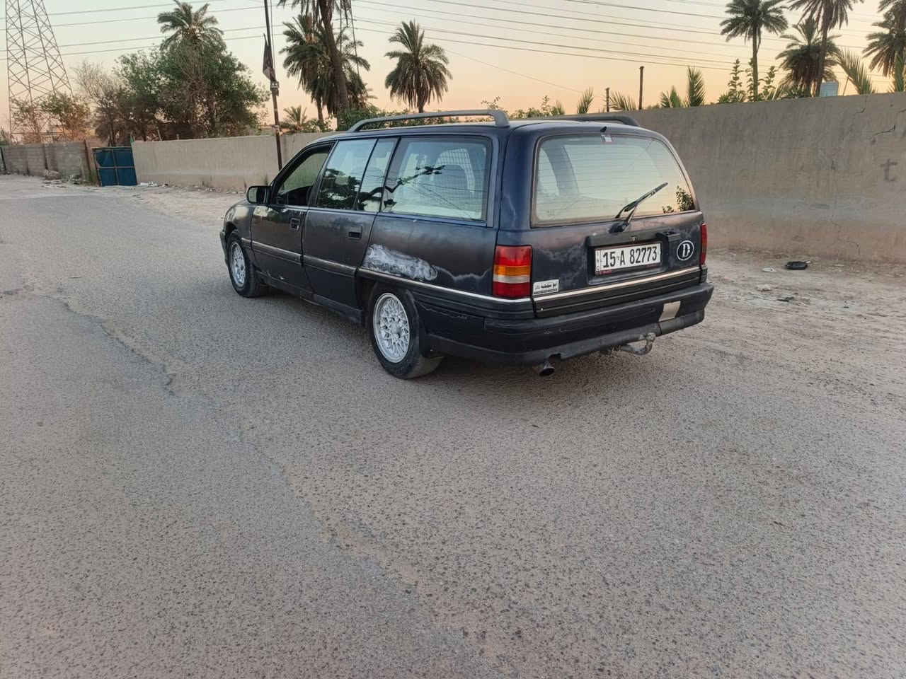 للبيع اوبل اوميكا ستيشن انبار رقم نكليزي مشروع وطني موبايل *********** سعر22$ مكاني بغداد لون نيلي سياره بلاديه لا ضربه ولا صبغ ولا تبديل محرك 2000 كير عادي حدادا خلفي امامي جديد كهربائيات كلهه شغاله دواخل نضيفه فول كل كماليات موجوده شواصي  نضيفه اضويه  كلهه شغاله كيجات شغاله
