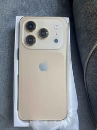 ايفون ١٧ • ٥١٢ • جديد بالكرتون