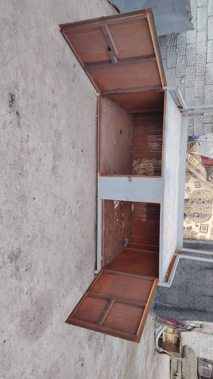 السلام عليكم اميازه البيع العرض مترتين ولطول متره ونص مكاني بغداد الشعله عمل تفصال حديد ثخين السعر الواحد 250 وبيه مجال هاتف ***********.   ***********
