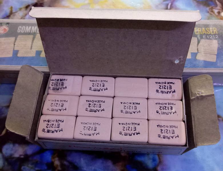 متوفر قرطاسية قديمة لسنوات الثمانينات
المهتم والاسعار على الخاص.


**إذا كنت صاحب هذا الإعلان وتريد حذفه لأي سبب، رجاءا أرسل رسالة إلى الدعم الفني**