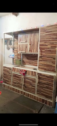 كاونتر للبيع نظيف جدا سعره 350 وبي مجال الشراي يتصل 07816961098