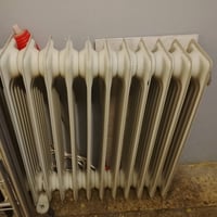 صوبة زيتية • ٤ كراسي • ٣ كراسي ابيض