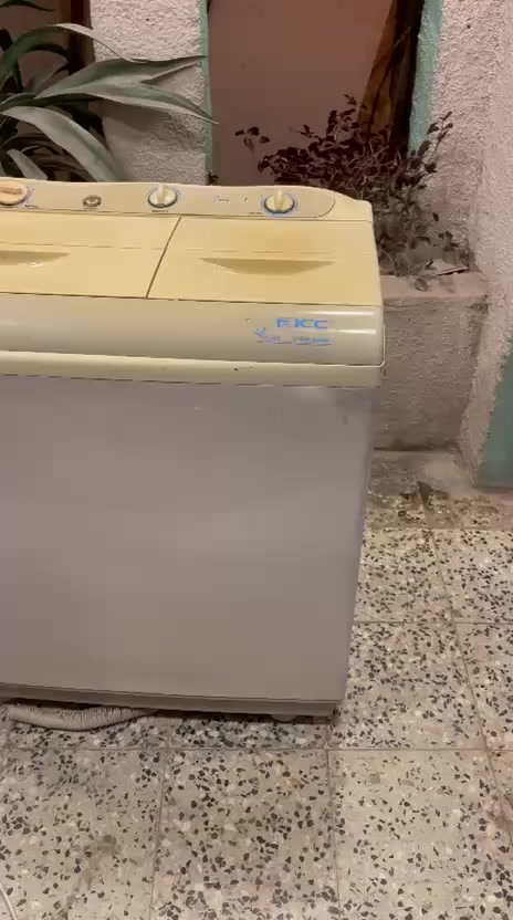 غساله شغاله بيها عطل بسيط بتنشيف سعرها 50


**إذا كنت صاحب هذا الإعلان وتريد حذفه لأي سبب، رجاءا أرسل رسالة إلى الدعم الفني**