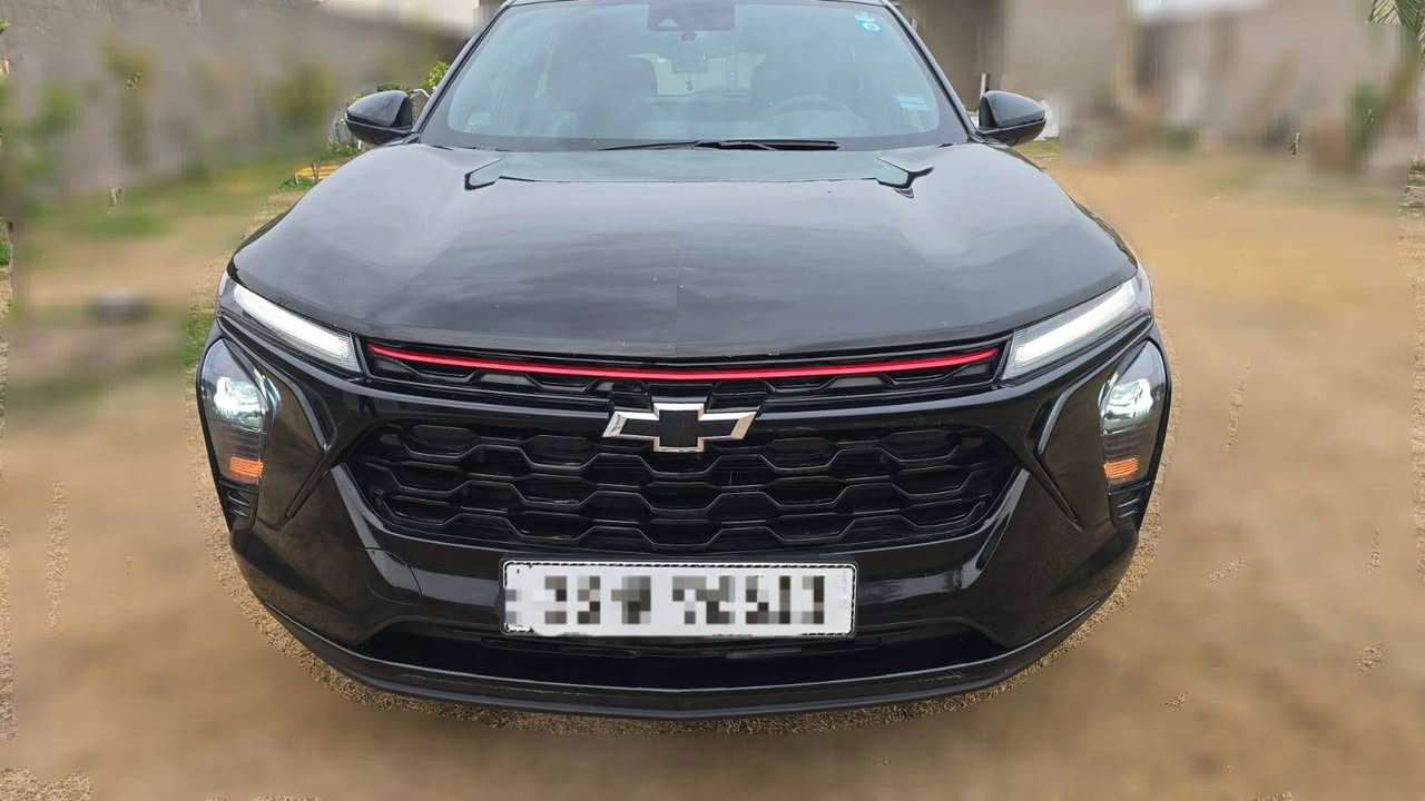 السلام عليكم شوفر تراكس موديل 2024 شكل الجديد وارد كوري RS فول مواصفات واحد على واحد 1 بصمة
2 فتحة سقفف
3 جلد اصل RS
4 جنطة كهرباء 5 تدفئة تبريد بالكراسي 6 شاشة كار بلي متصلة
7 ويل كبير ابو الوردة 
8 محرك 3 سلندر تيربو 
9 مانع انزلاق 
10 تحديد مسار 
11 رادار امامي 
12 نقطة عمياء 
13 إطفاء 
 رقم نجف 
المكان النجف
السعر 145
***********
مكفوله من صبغ بارد بلبدنه ولبنيد فقط
