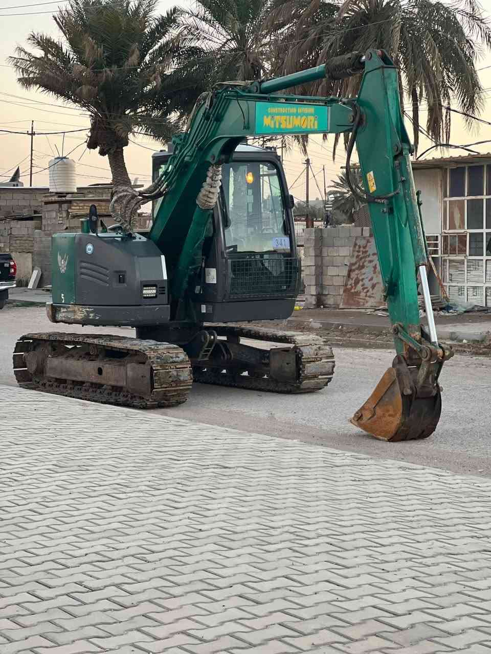 للبيع حفاره هيتاشي زت ثري حجم ٧٥ دخول ٢٠٢٤ موديل ٢٠١٩ رقم واسط ساعات العمل ٩٠٠٠ كفاله عامه *********** مكاني واسط الكوت
