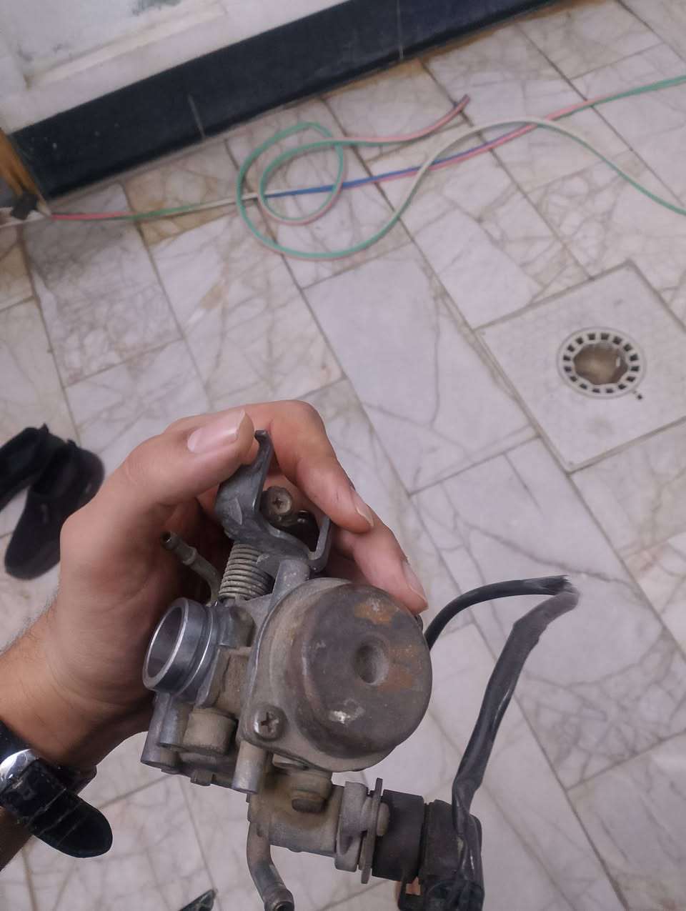 كابريته ماكس 120 اصليه ع فحص 
مكانه كاضمية 
50 وبيه مجال


**إذا كنت صاحب هذا الإعلان وتريد حذفه لأي سبب، رجاءا أرسل رسالة إلى الدعم الفني**