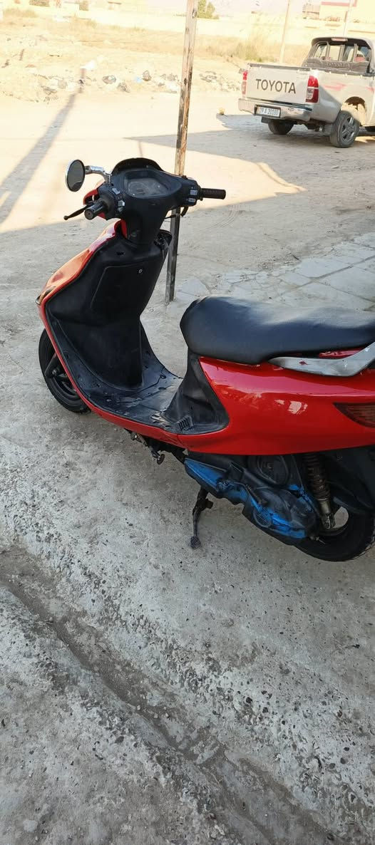 سلام عليكم دراجه فحل دسك البيع مكينة حاوية ماكس ما مفتوحة شلعه معدل كهربائيات شغالة سلف هندر دراجه كل نقص ما بيها السعر ب 525 الرقم‏‪***********‬‏
