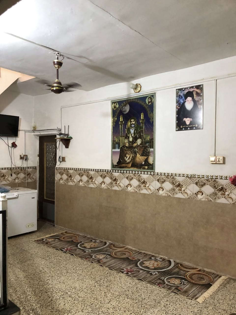 بيت للبيع🏡
• الموقع: الحلة، منطقة أبو خستاوي، فرع منصور السماك.
• المساحة: [100 متر]
• البيت [طابقين] 
• الخدمات: المنطقة مخدومة بالكامل
💰 السعر:[24] وبي مجال 
📞 للتواصل والاستفسار: [***********]
