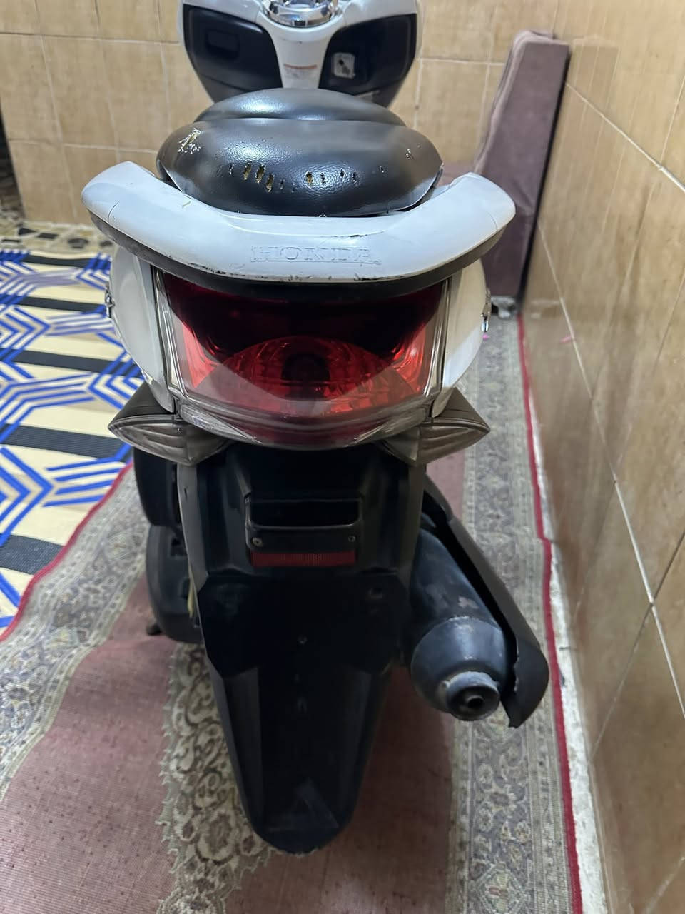 ‏السلام عليكم بيسيكس للبيع دراجة خير من الله كهربائيات كلها شغالة ستان كهربائي حساس ازدحام ￼ السعر ￼ 9￼ وبيها مجال بسيط مكان بغداد ***********.   الشرا اتصل رقم فقط ￼￼￼￼
