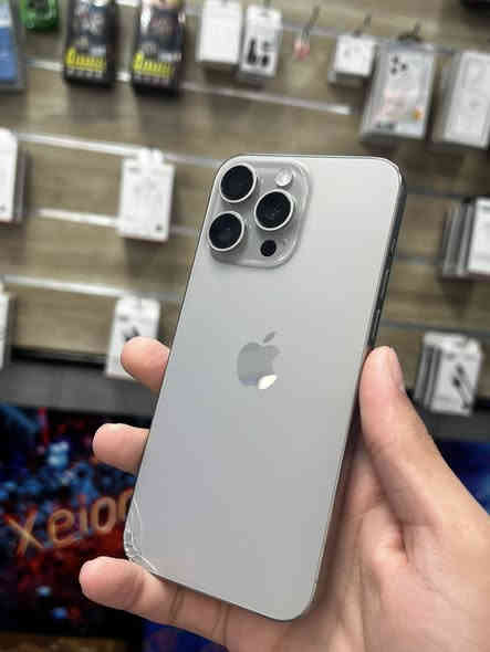 اقوى العروض ///   ( ايفون 15 برو ماكس )

ذاكرة 256🧠. 

بطاري 91🔋

عدد دورات الشحن 295🔋

النضافة 99 بلمية  فقط بي فطر زغير بل ضهر  مثل ما واضح بل صررة 

رقمي ***********

السعر 950الف

عنواني////.   بغداد حي الجامعه شارع الربيع مقابيل مرطبات مشمشة
