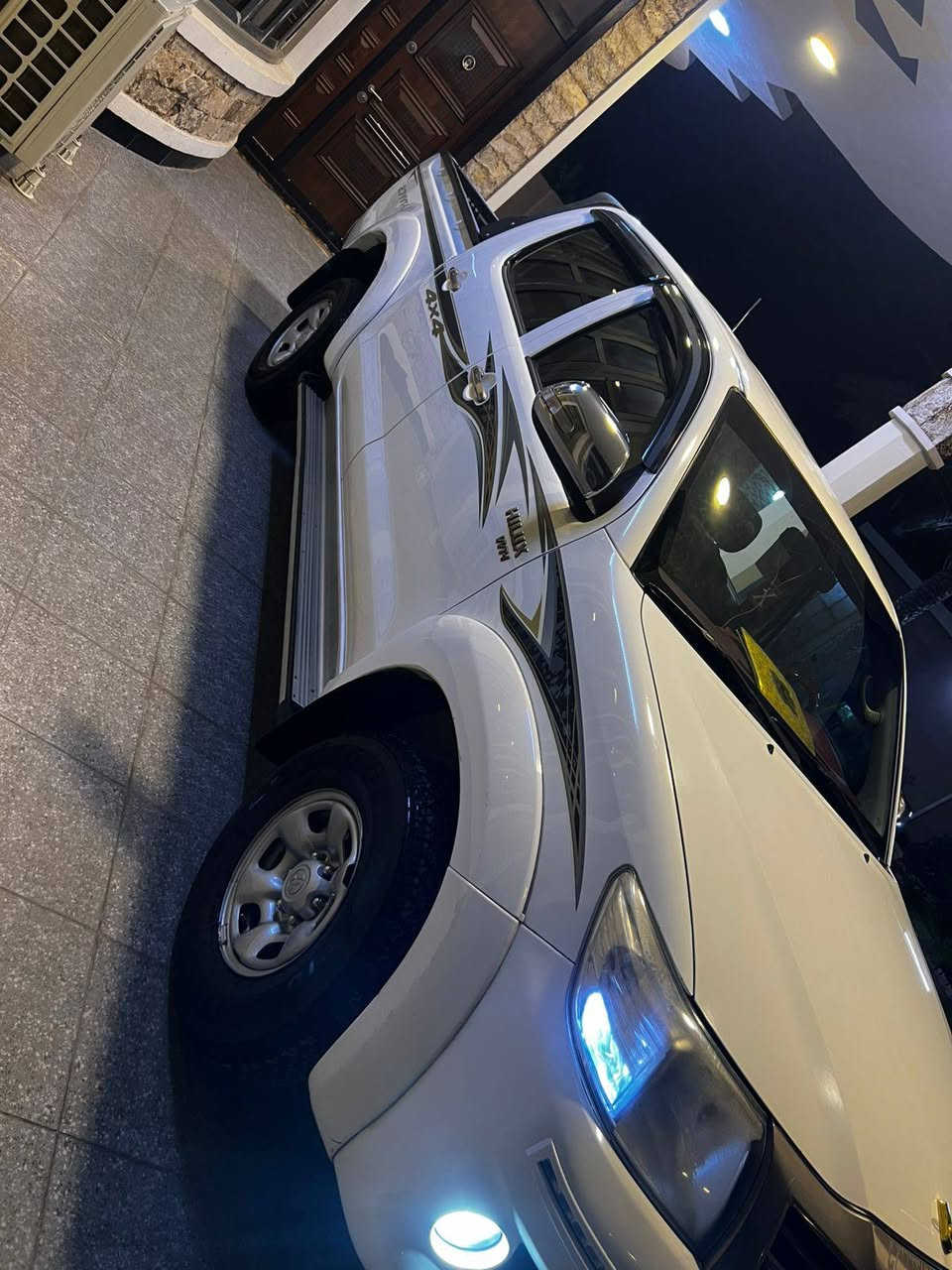 بيكم فورويل للبيع سياره مكفوله كفاله مال جناي نضيفه  مكان بغداد باقي تفاصيل عل***********     ***********7
