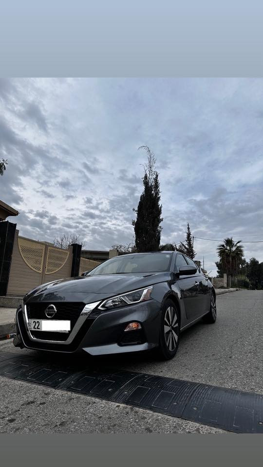 السلام عليكم  التيما موديل ٢٠١٩  كلين مواصفات s تشغيل عن بعد - رادار - كروس تثبيت سرعة - كشن سائق كهربائي -  نظيفة جداً بحالة الوكالة 
ماشيه 100 الف كيلو 
سنوية 2027
السعر 166 $
للتواصل عبر الواتساب 
***********
المكان موصل ودهوك
