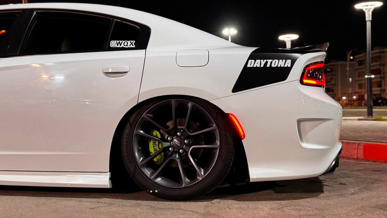 Dodge Charger Daytona 2021
الموديل ؛ 2021 وارد كندي دايتونا اصل 

العداد : 54 MI
المحرك :هيمي 8سلندر 5700
اللون : ابيض ناصع ..
السيارة جديدة كفاله عامه ماعده بارده بجاملغ الايسر 
* كير محرك مكفول على بلاد الشركة . كله بشرط 
* ⁠الاظافات :اكزوز موبر اسود بلادي نغمه رهيبة 

• برمجه وتفريغ ٢٠٠$
•جكات s2 plus ١٨٠٠$
• ولف حماوه ريسنك ١٠٠$
• جهاز لهب ٢٠٠$
• بلكات ريسنك ٢٠٠$ 
• حمام وبوليش ١٠٠$ 

• ⁠المواصفات: 
* القماره اسود بلادي مذكوره في السنويه
* ⁠دشبول جلد خياط 
* سستم صوت الباين
* شوته موبر زركة مفتوحة بلادي
* تراي السيارة مخيف من ناحية السرعه والنعومة 
* تبريد بلادي
* امكانية التحكم بوضعيات المقود كهربائي
* ويل سكات قياس 20 أنج 
* ⁠طخم تاير جديد مشلن
* مقاعد رياضية كنتاره وجلد ختم دايتونا
* ذاكرة لحفظ وضعيات الجلوس (ميموري)
* المقاعد الأمامية تبريد وتدفئة
* المقاعد الخلفية تدفئة 
* شاشة كبيرة قياس 8.4 أنج اوپشنات SRT كاملة 
* تدفئة ستيرن 
* تشغيل عن بعد 
* داخل لون مميز رصاصي مشطب يجي بالدايتونا فقط وبعض الاصدارات من شركة دودج
* ⁠تحكم استيرن جهتين 
* ⁠دخول ذكي بدون مفتاح 
* تحكم ستيرن كهرباء 
مكان السياره :: البصره

السعر : 279 .. 
***********
