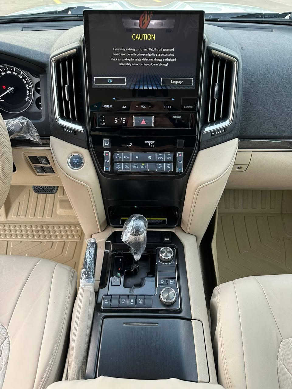 تۆیۆتا لاند کروزەر 2021 سفری شەریکەی جیهان 
مواسەفات GX.R دەرەجە دوو گراند تۆرینگ 
65 هەزاری هەقیقی ڕۆشتووە بە شەرت 
سلایت ، بەسمە ، بەسمەی دەرگا ، 
شەغال ، کوشن کارەبا ، ناو زەرد ، شاشە گەورە ، 
٤ کامیرە ، گێچ لێگزس ، گێڕ تۆماتیک و عادی ، 
دەبل ئەکسل ، داون هیڵ ئەسیست ، لایت 
دەبل عەدەسە ، لایت زینۆن ، ئیشارەت لێگزس ، 
بەخاخی لایت ، ئاوێنە لەگەڵ بەگ دانان دەخەوێ ، 
ئاوێنە فۆتۆ ، ئاوێنە ئیشارەت ، 
سندووق شەفت ، حەساس پێشەوە و دواوە ، 
سوکان ڤۆلیۆم ، تەحدید سورعە ، 
سەقف شامۆ ، تەبرید مەرکەزی ، 
شەحن وایەرلێس ، سەلاجە  
سەیارەکە لەسەر دەقی شەریکە ماوەتەوە 
هیچ هیچی نیە شوخت و قەپ و قۆپ بە شەرت 

سعر: لە کۆمێنت داوای بکە ڕاستەوخۆ بۆت دێت 📩 

گێڕ و مەکینە و ئەکسل و دەبل ئەکسل و کارەباییات
 هەمووی بە شەرت 
٢ سویچی بیلادی لەگەڵە ژێر 
دەعامیش شوختی نیە چوار تایەی 
شەریکەی تۆیۆی یابانی بۆ بەستراوە 

شوێن هەولێر ژمارەی خاوەنی 
***********
***********
