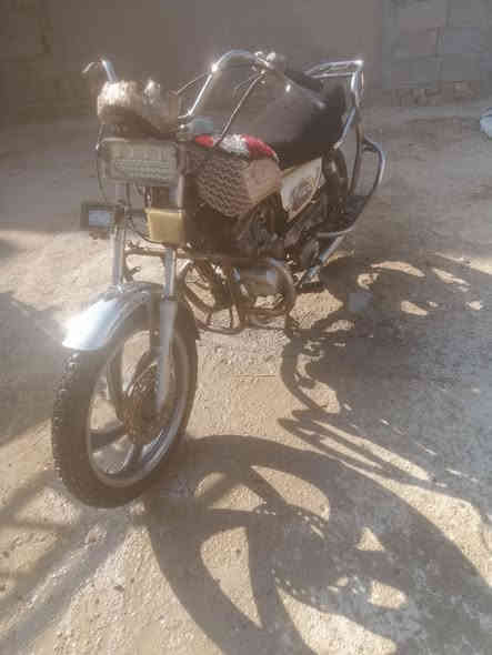 سلام عليكم دراجة للبيع تايموته كلك مكفول عشاء رين موتيل 14 دراجة جاهزه كهربايات كله شغاله نكره سلف مكينته توه مجفته وشراي يصل *********** سعر٢٠٠ وبيه مجال مكانك ناصريه رفاعي
