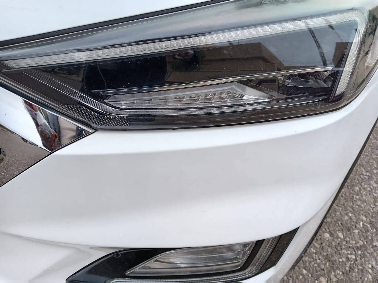 هيونداي توكسان موديل 2020خليجية فول مواصفات  كفالة عامة عدا بارد كما موضح بااسونار  والسيارة جديدة معنى الكلمة استخدام شخصي رقم سليمانية الدولي الجديد  هزة وسنوية جديدة لحد 2030 وبأسمي السيارة  
* مواصفاتها : 
حساس امامي وخلفي 
كامرة خلفية 
شاشة كبيرة لمس اندرويد
شحن واير لس لا سلكي 
منافذ يو اس بي و اوكس 
تحكمات استيرن كاملة  
بصمة ابواب 
يدات نيكل وبصمة دخول 
كشنات سايق وسكن كهرباء   
لايت خمس عدسات زنون 
لايت لد امامي وخلفي
عند تحريك استيرن يعمل لدات جانبية  
سايد بريك بالرجل 
ثلاثة انظمة قيادة 
مري شفط واشاير بالمري
نظام اضاءة وترحيب باليدات 
بصمة تشغيل
مرايا شفط 
يدات نيكل 
بيها كابون بانزين 
قطعتين تبريد 
لد نهاري امامي
ماشية ١٠٨حقيقي 
بردة صندوق شركة 

وبيها هواي مواصفات معروفة  واقتصادية بصرف الوقود جدآ 
سعر السيارة212 ورقة وبيها مجال بسيط
اي اسفسار اتصال *********** كركوك, العراق
