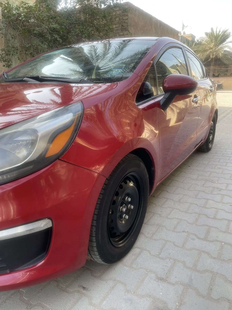 رجاء اقرة المنشور قبل لا تتصل
السلام عليكم 
ريو امريكي موديل ٢٠١٧ امريكي محرك ١٦٠٠ 
كير ومحرك مكفولات بدون فتح 
مشدود محرك جديد بيها 
حدادية جديدة لوك تبريد ثلج 
رقم بغدادانكليزي سنوية لل ٢٠٢٩ 
حادثها جاملغ وبنيد مبدلات ومصبوغات وبيها رش ٣ قطع يعني ٥ قطع احسبها احزام اذا تريد بس هية مو حزام. بيها تعديل بل فخذة الامامية حادث امريكا 
السعر ٨٨   وبيها مجال قليل. 
مكاني كربلاء الحر. 
*********** 
هاي كل تفاصيلها ما اتصور شي ما ذاكرة
