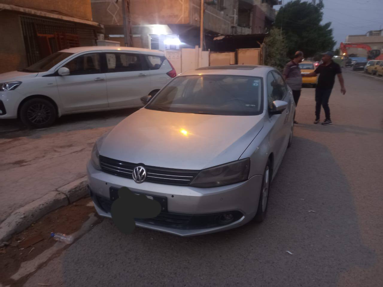 جيتا 2012 خليجي محرك 2000 بدون تربو السعر٨٥ وبيهة مجال وعطل بسيط بيهة ينزل من سعرهة .....السيارة بسمي تحويل ثاني يوم المكان بغداد ***********
