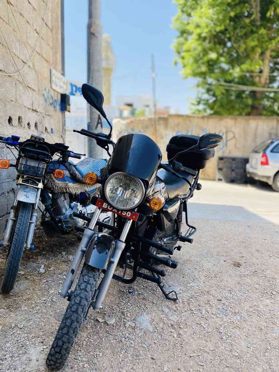 "بسم اللە الرحمان الرحیم"
ئەم ماتۆڕەمان هەیە بۆ فرۆشتن 
مەکینە:Box150cc
مۆدێل:2021
ماتۆڕەکە تابڵێی پاکە 13هەزار ڕۆشتووە
مەکینەی کەپسە
شانسی درز و خواری نییە 
مەکینەی سەوتی نییە
گشت گییانی لەسەر دەقی شەریکە ماوەتەوە
هەردوو تایەی لۆکە 
ماتۆڕەکە ساڵێکە هەڵگیراوە
شوێن USBهەیە
ناونیشان:هەڵەبجەی شەهید
ژ.م***********
سعر:950 هەزار و معامەلە
ئەدمین گییان وەری گرە♥️
