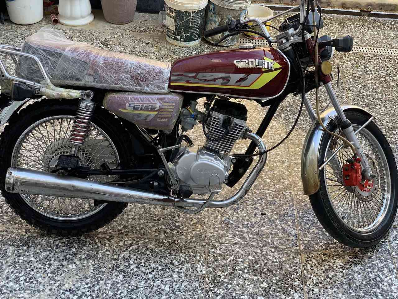 السلام عليكم 
دراجه تايكر أيراني دراجه خير من الله شلعه ومعدل دراجه موديل ٢٠٢٤ كلش نضيفه كهربائيات كلهة شغاله من اول هندر السعر ٦٢٥وبيهة مجال لطيبين مكاني ديالئ بعقوبه رقمي/***********
