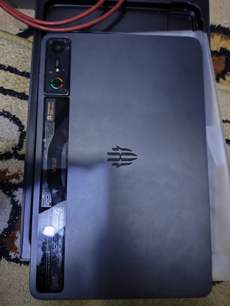 السلام عليكم.. للبيع 
أيباد ريد ماجيك نوڤا ذاكرة 256GB، ذاكرة عشوائية 12GB
كامل ملحقات..  كارتونة، شاحنته الأصلية، + بعده داخل الضمان
السعر 750 ألف وبي مجال.
 
عنوان صاحب الأيباد: بغداد - مدينة الصدر - حي طارق - شارع الوسط
للتواصل... فقط على 👇
التليگرام  : @xjevvd
رقم الواتساب : ***********
