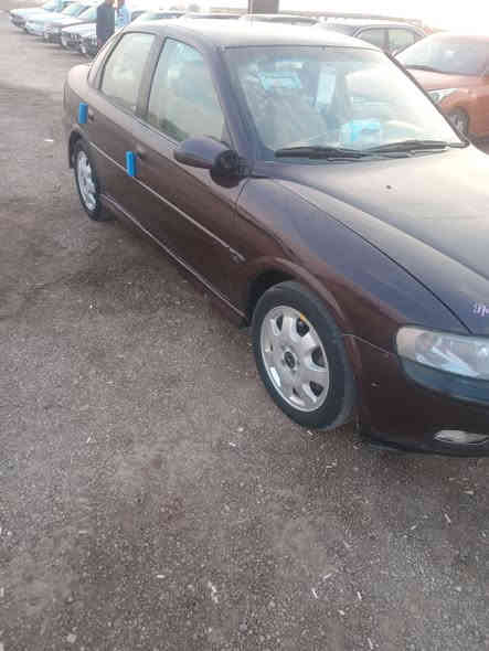 سلام عليكم فكتره بزون رقم الانبار موديل ٢٠٠٠ محرك ٢٠٠٠ كير اوتوماتيك سياره وضع لشركه لاضربه ولاخياس تراي  وين مايعجبك ويل كب صدر خلفي أمامي جدد عنوان رمادي ٥كيلو تحويل مباشر لسعر ٤٥ ورقه وبيها شويه مجال او مراوس ***********
