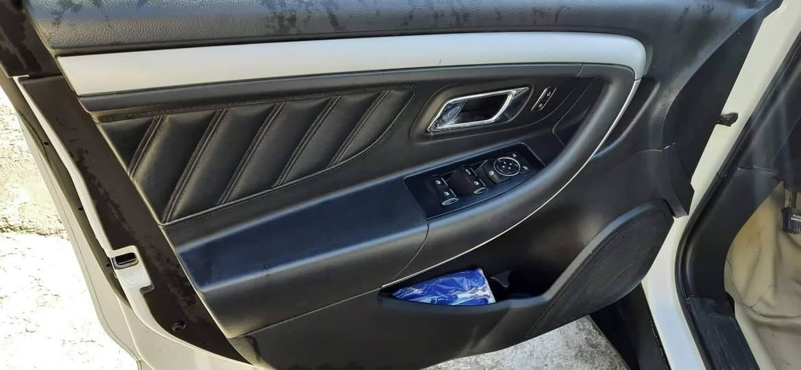 السلام عليكم ... للبيع
فورد تورس موديل 2018 رقم بغداد .
مواصفات sel سلايت ،بصمه ،جلد ، ويل ٢٠ .
بيها صوت راجز بالمكينه لاتنقص دهن ولابيها تبخير .
 صدر السيارة تعبان .
السعر ١١٥ 
للتواصل /***********
