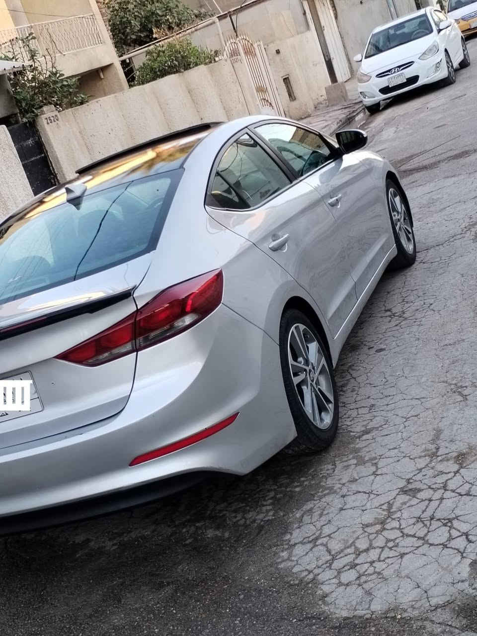 سلام عليكم النتره2018 بسمنه بغداد رقم نكليزي محرك كير صدرجديد  تبريد  تخم تاير جديد السياره جاهزه فول مواصفات سعره120 وبيه مجال بسيط مكاني الدوره شارع البريد رقم الهاتف*********** الاتصال بل رقم اني مكلف بل نشر
