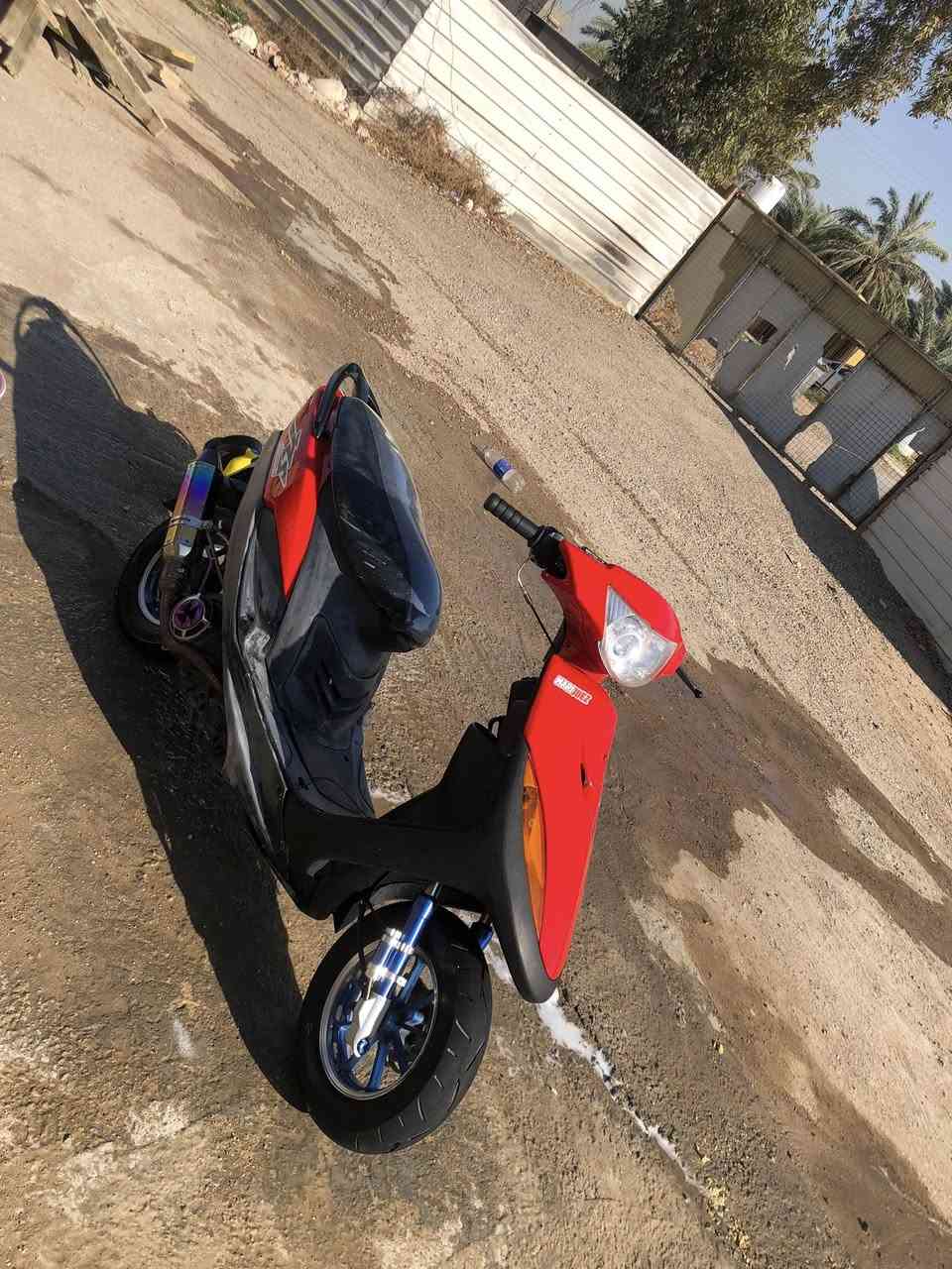 السلام عليكم 
للبيع ماكس عدله الدراجه خير من الله ومصروف عليها بيها صالنصه رياضيه سبايدر كاربون فايبر دبلات اصليه وياله مشيف تشغيلتها نكره سلف وهندر وبيها لايت عدسه متغير الوان عارضها ب475 وبيها مجال  مكاني الدوره
***********
