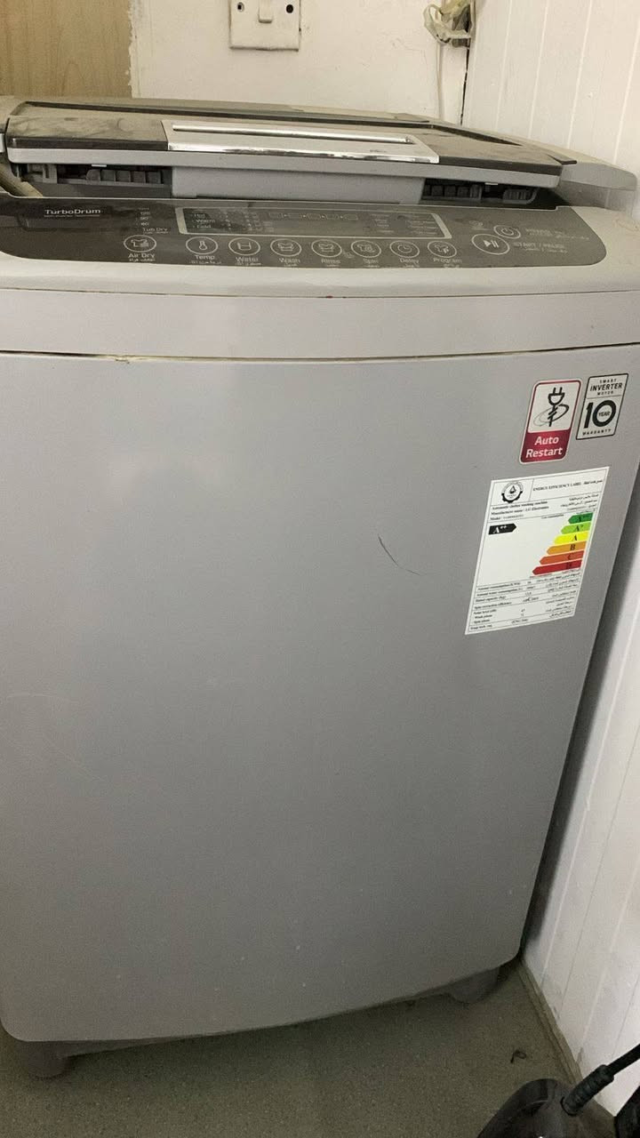 غسالة اوتماتيك للبيع نوع LG نظيفة استعمال قليل العنوان بغداد السعر 250 رقم الهاتف  للاتصال أو واتساب ***********
