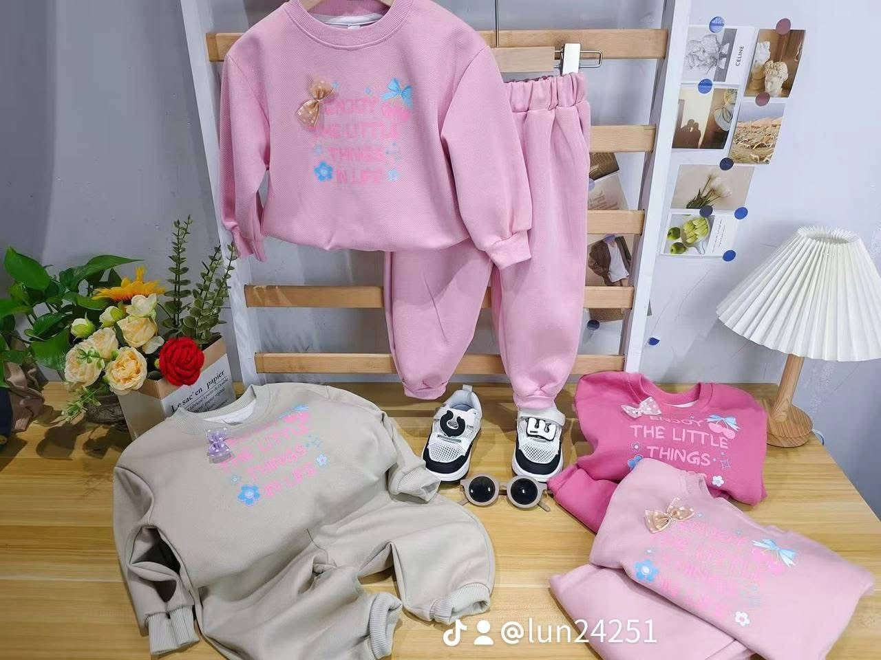 تصفيه كميات قليلة تراكات آطفال بهاريه وتراكات نسائيه طبعا كلها خامات تجنن ودرجه اولى قطنيه


**إذا كنت صاحب هذا الإعلان وتريد حذفه لأي سبب، رجاءا أرسل رسالة إلى الدعم الفني**