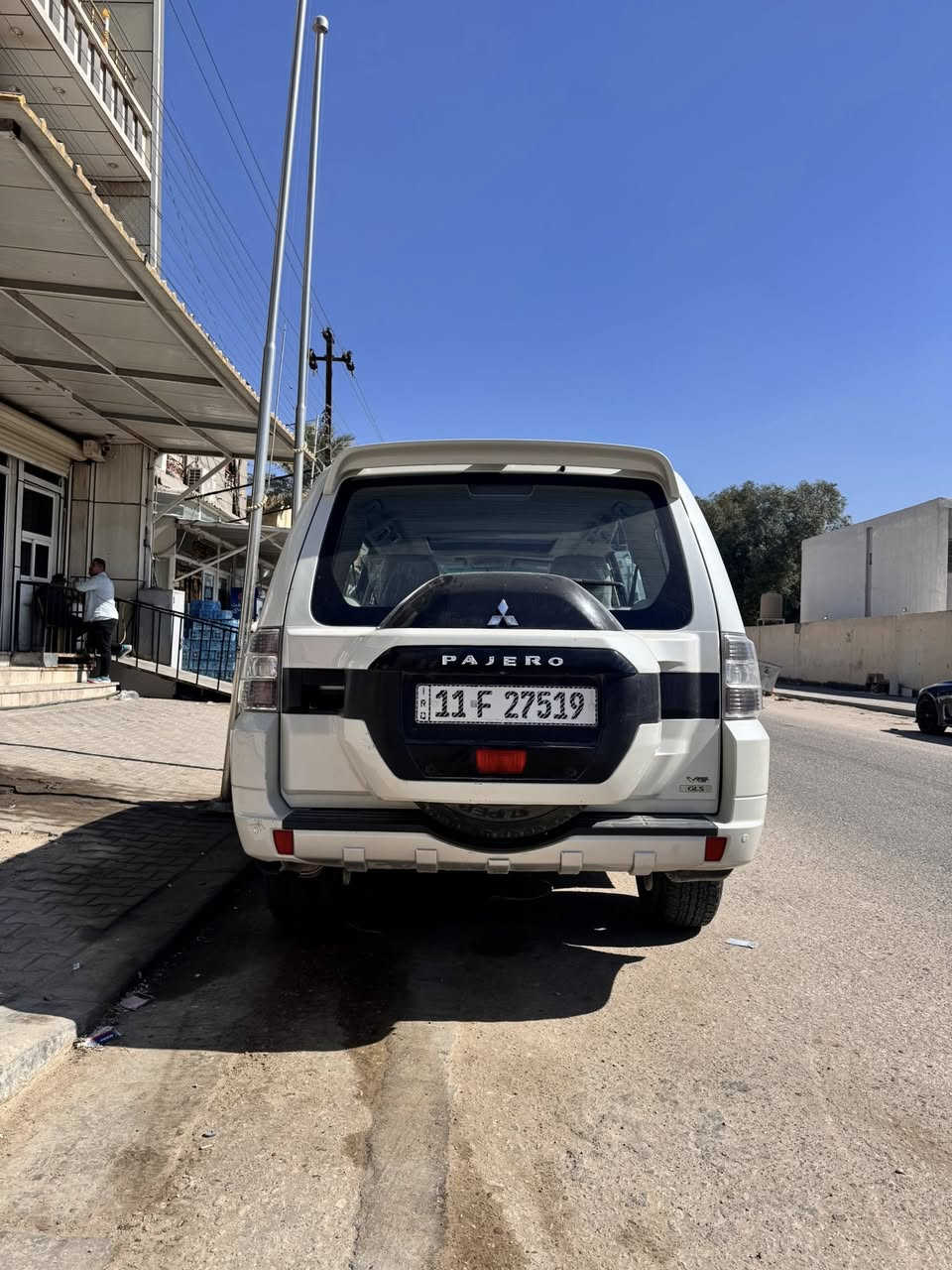 السلام عليكم
باجيرو حبتور 2016 لؤلوي
فووول للاخير 
بانوراما 
اشاير بالمري 
مري شفط 
تدفئة تبريد 
6سلندر 
سيارة جديدة تخبل 
كفاله فقط اقل الربع  بالبنيد صبغ 
والباقي كله كفاله 
كير محرك كفاله 
رقم بغداد جديد 
باسمي مداور ثاني يوم 
هزة جديدة 
سعر أخو البلاش 
مكانهة نجف 
للأتصال 
***********
***********
***********
