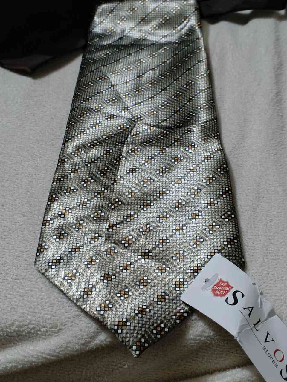 سلام عليكم على بركة وصول البضاعة الجديده اليوم من عالمنا الأربطة الايطاليه في قضاء  الحويجه خلف التربيه القديمه للحجز عن طريق الواتساب *********** السعر القطعة الفين دينار فقط و توصيل داخل و خارج قضاء الحويجه موجود 
ادمن وافق باليرحم والديك الرزق ع الله
