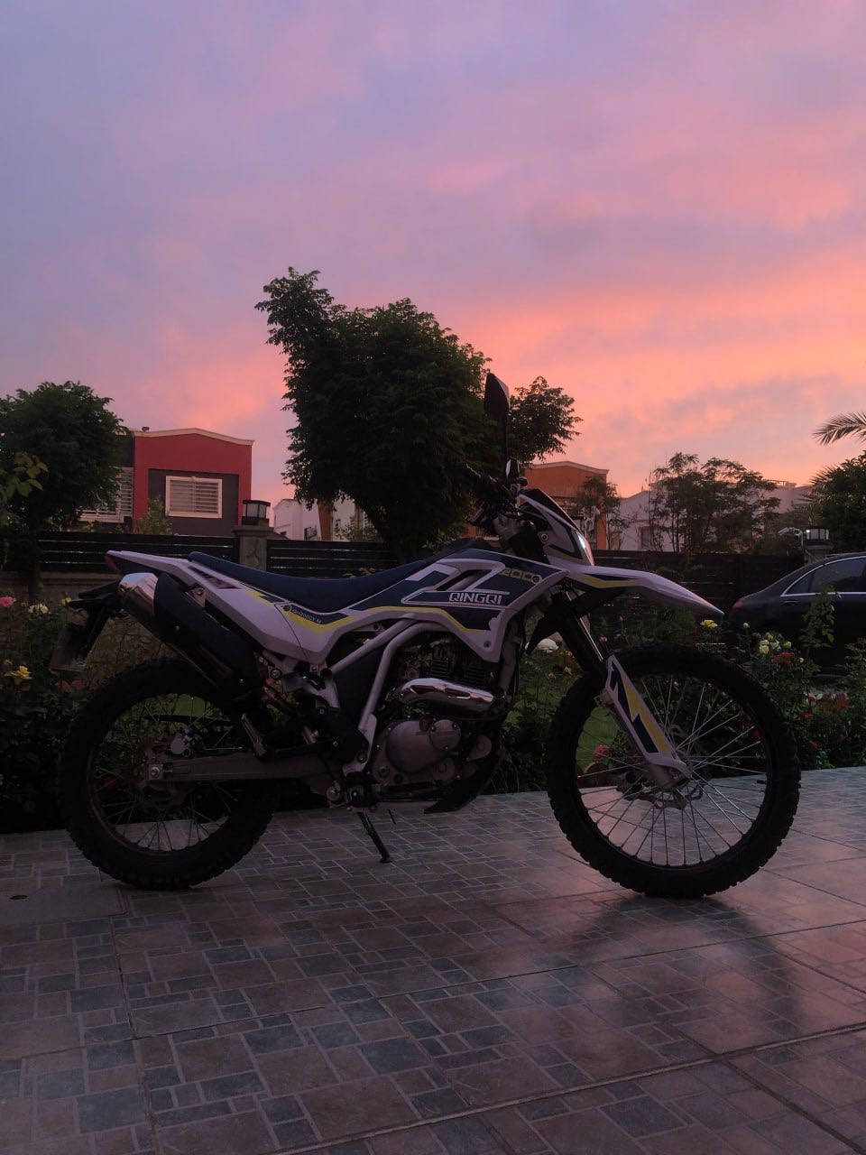 دراجة جبلية قفاز مرقم للبيع
200cc
قليل ماشية قرابة ال3000 ومامتعوبة ما ندوس بيهة
ستوك كلشي من الشركة 
 اريد ابيعها لان ماكدر اسوقها بمجمع سكني كاعد
مكان اربيل  
توصيل موجود  
رايدها ب 4 ملايين (ماخذها من الشركة ب 5 ملايين ونص)
*********** واتساب
