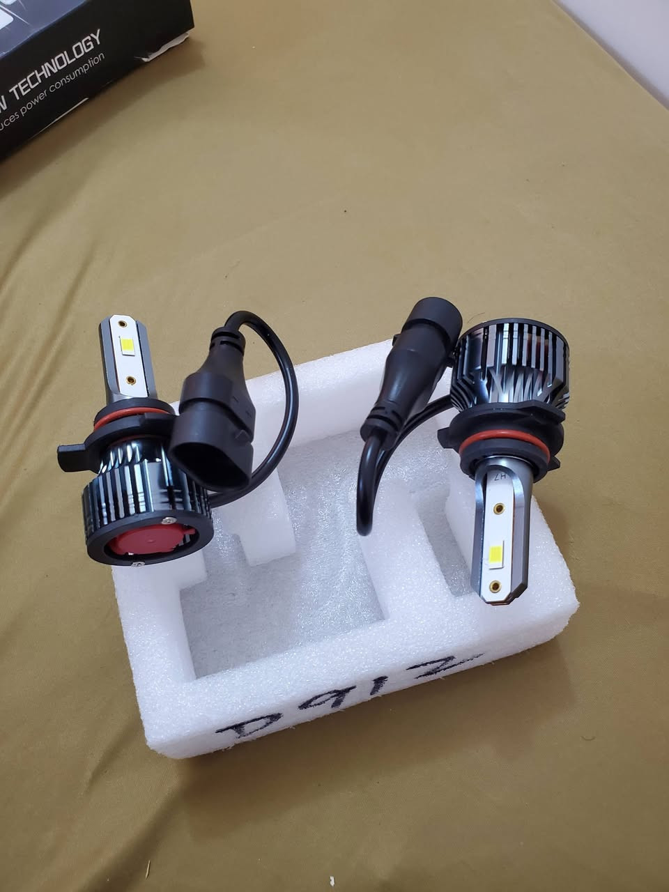 مصابيح إضاءة (زنون)  LED للسيارات من العلامة التجارية XSTORM LIGHT ADVANTAGE. 

تحتوي على اربعة انماط من الأضاءة الأبيض.والأزرق.والأحمر.والأصفر
 
توفر إضاءة عالية السطوع، وتتميز بتوفير الطاقة وعمر افتراضي طويل 
يوجد توصيل لكل المحافظات ***********
