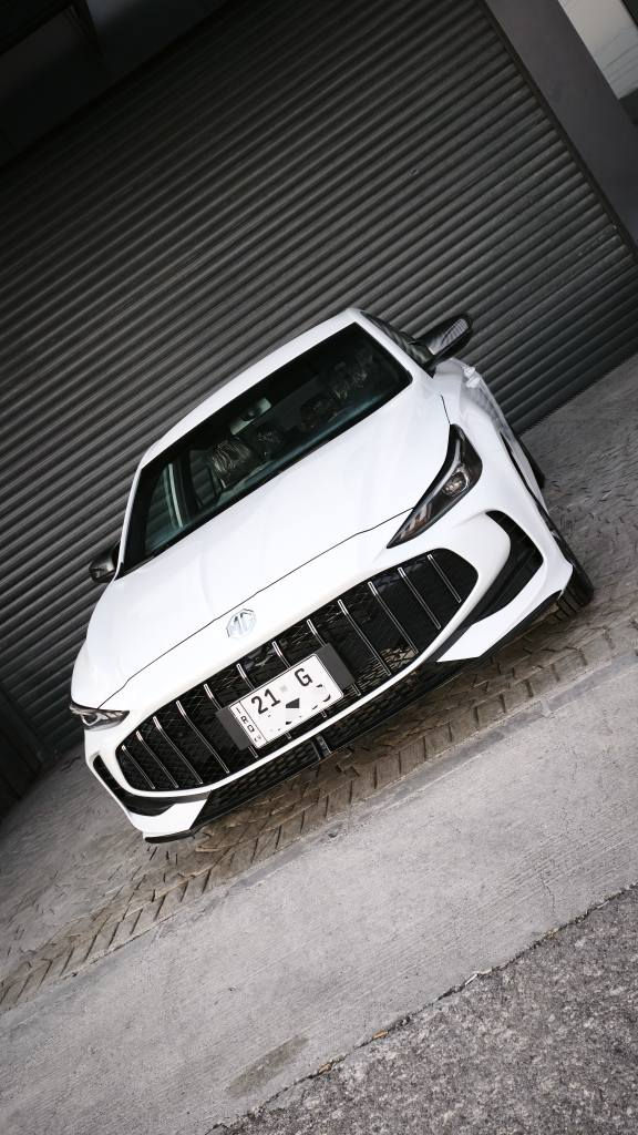 MG GT 2025 مواسەفات کۆنفۆرد    
بێ لێدراو بێ بۆیاخ بێ سارد 
13000 هەزار ڕۆشتوە زۆر جوانە ماشەڵا 
بەناوی خۆمەوەیە تەجیل ئەوە مەڕەیە 
پڕۆگرامی بۆ کراوە بەقەوتی و بۆ دیلکۆ لێدان  سەماعەی جیبیئێڵی بۆ بستراوە  کامل گاعی قاڵب
باڵی سەر سندووق ئاوێنە بات مان سکۆپی جام  دانراوە بۆی زۆر زۆر جازە سەیارە 
شاشە ئەکتیڤی بیلادی سڵاید نیە 
یەك نەقسی نیە هەموو شتێکی جازە 
هەمووگیانی بەشەرت ئەیەم 

ژمارە تەلەفون /*********** السليمانية, العراق
