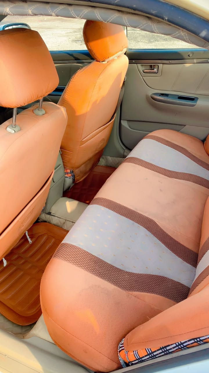 السلام عليكم جيلي موبل موديل 2012 كير عادي كفاله من الضربه والصبغ سياره كير محرك 
حداده تايرات ما ناقصها شي رقم بصره 
السعر ٣٠ الاتصال ***********
