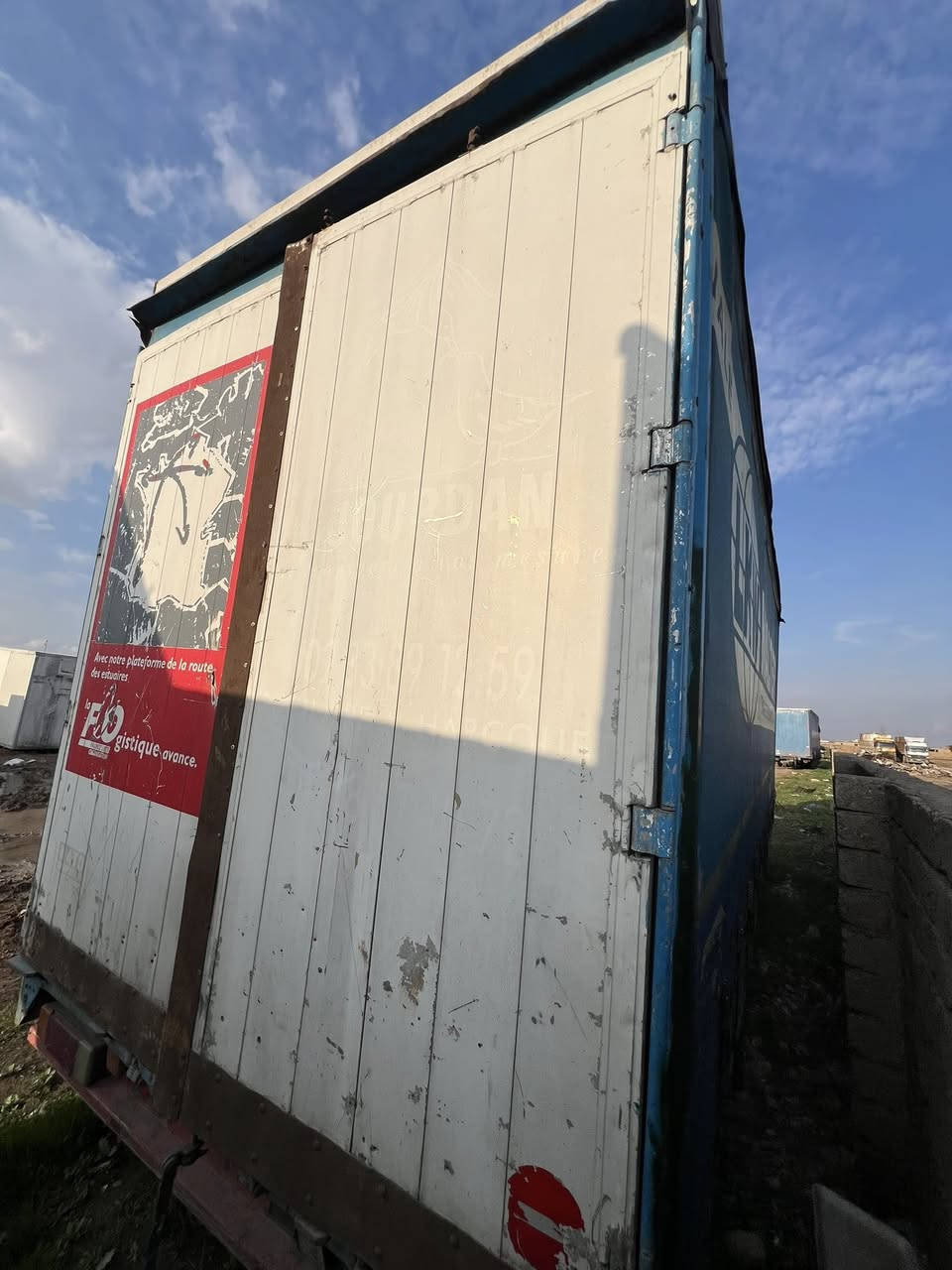 السلام عليكم اقرأ تفاصيل واتصل ✅
للبيع بودي سحال طول 8.00 متر وارتفاع 325 متر
￼طخم سلالم ￼￼ البودي نظيفه￼￼￼ رقم الهاتف قحطان معرض 
*********** كورك *********** اسيا
معرض ابو قحطان واولاده العنوان موصل برطله سهل نينوى ￼￼
