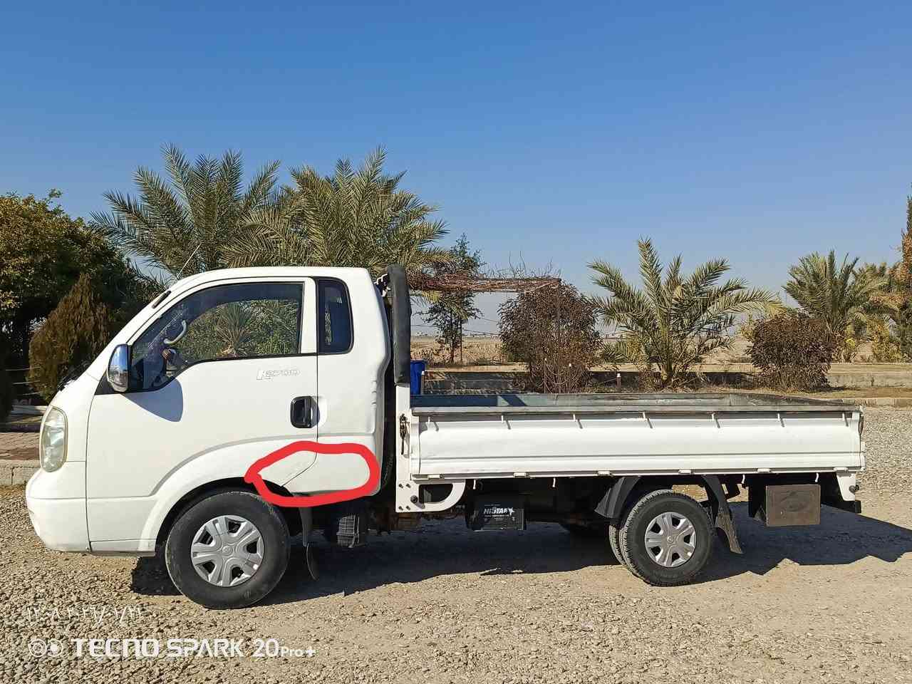 السلام عليكم ورحمه الله وبركاته 
متوفر كيا موديل 2009 منفيس باسمي 
محرك 2700 
كير اكسل مكفولات 
تايرات جديد 
صبغ فقص الي مأشر بالصوره بالاحمر
شاصي مكفول كفاله من الفطر واللحيم

السعر 65 ورقه وبيها مجال 
العنوان كركوك الحويجه 
للاستفسار الاتصال ***********
