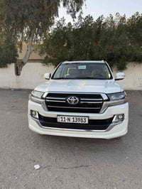 لاندي كروز موديل ٢٠١٧ مكفوله  بيهه شبر بل بنيد صبع فقط  كامل مواصفات م...