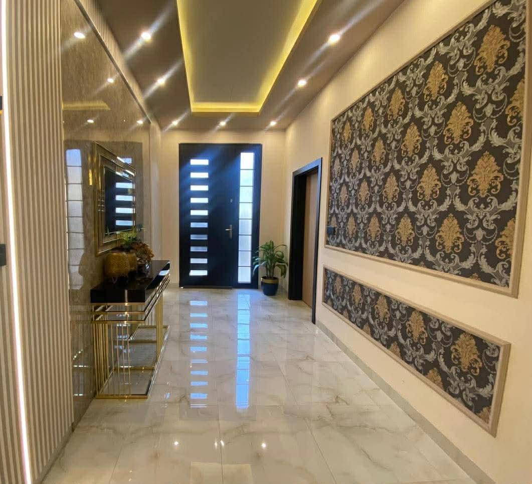 ا🔴🔴لمنطقة القادسية الأولى 
نقطة دالة جامع علي بن ابي طالب
المساحة ٣٦٠م
الواجهة ١٢ونص
سنة البناء ٢٠٢٢
محتوى البيت من غرف
الطابق الاول غرفة استقبال هولين غرفة نوم وغرفة سويت مع درسينك رووم
الطابق الثاني هول و٤ سويتات ودرسين رووم ومطبخ
للتواصل
***********
***********
نستقبل جميع العروض الدور والأراضي في جميع مناطق الموصل
