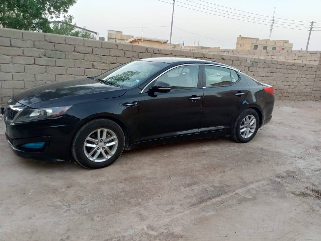 اوبتما ٢٠١٣ امريكي
سيارة باسمي رقم دولي
 بيها ٣ قطع تبديل
كير ومكينة كفااااالة
السعر ٩٠ قفل
مكاني ناصرية / سوق الشيوخ
رقمي ***********
