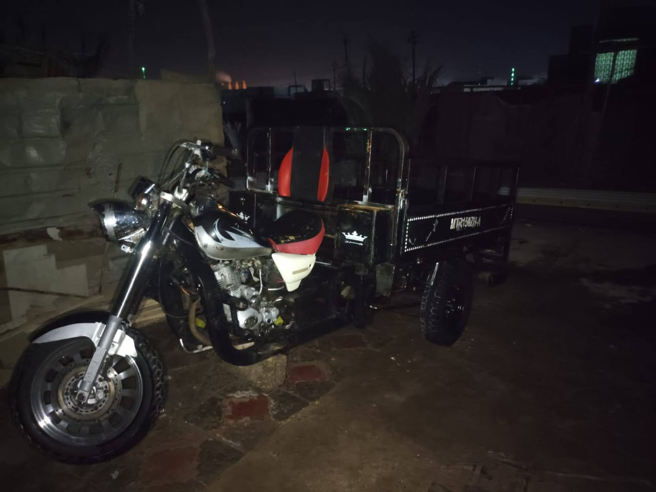 سلام عليكم  ستوته للبيع مديل 2015 اسعر خاص كله شاده جديد اله بيه بس اركبه فطر ولا حمه  وهاذه رقم مبايلي ***********
