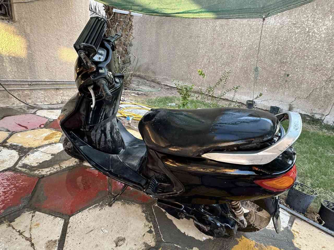 فراشه للبيع شغاله سلف وهندر وكهربائيات شغاله مكينه مامفتوحه بس بيه دخان من الصالصنه ب350وبيه مجال 
***********
