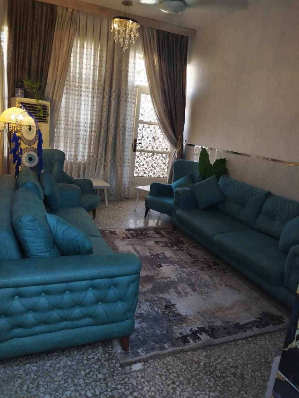 ادمن الله عليك وافق السلام عليكم بيت لبيع نصف قطعه شارع الكهرباء ***********سعر بيت 85
